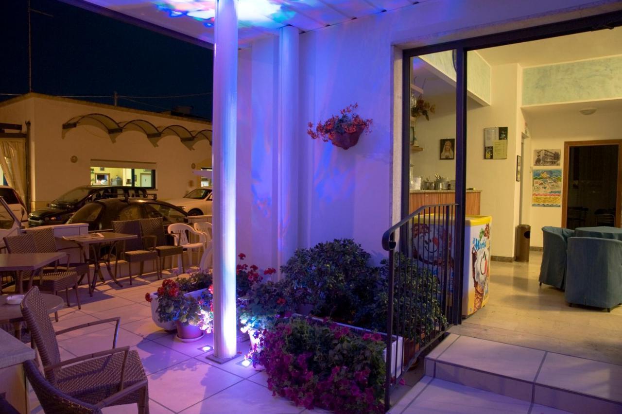 Hotel Maris Stella Riccione Exteriér fotografie